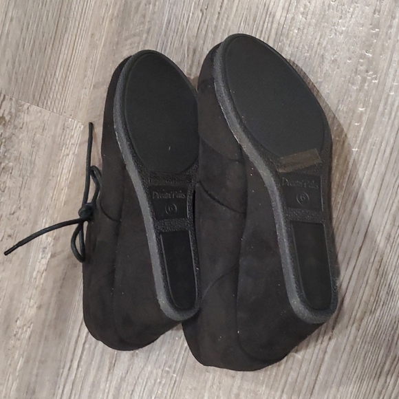 Dream Pairs Low Wedgw Heels Booties Size 6 - Picture 5 of 5